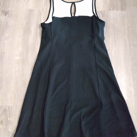 Mondetta Women's Athletic Dress Size M Performance & Luxury Active Black & White - Picture 3 of 3